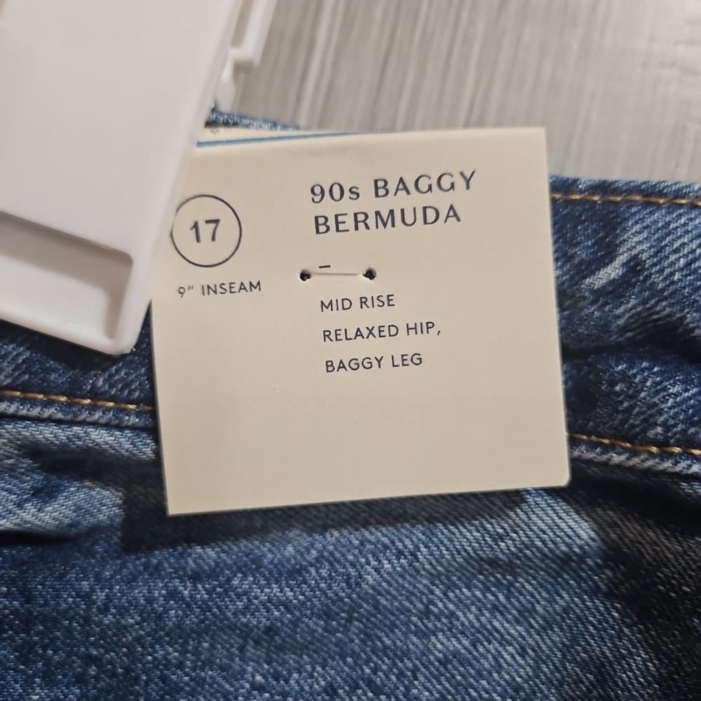Universal Thread Classic Blue Jean Shorts Size 17 - Picture 3 of 5